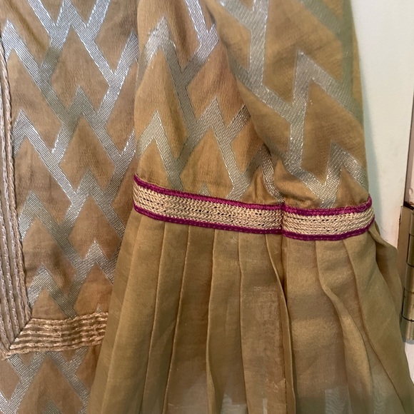 2 pc shalvar kameez - Picture 2 of 3